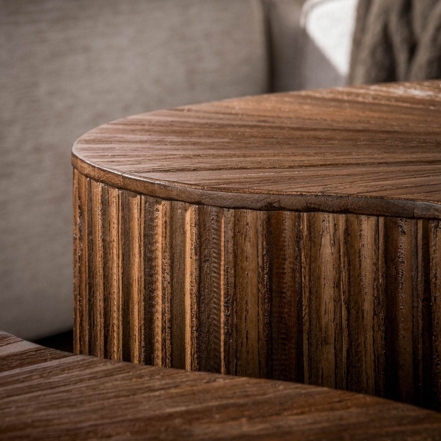Couchtisch – nierenförmig – 81×66×37 cm – Massiv Teak Espresso | Modell N0115