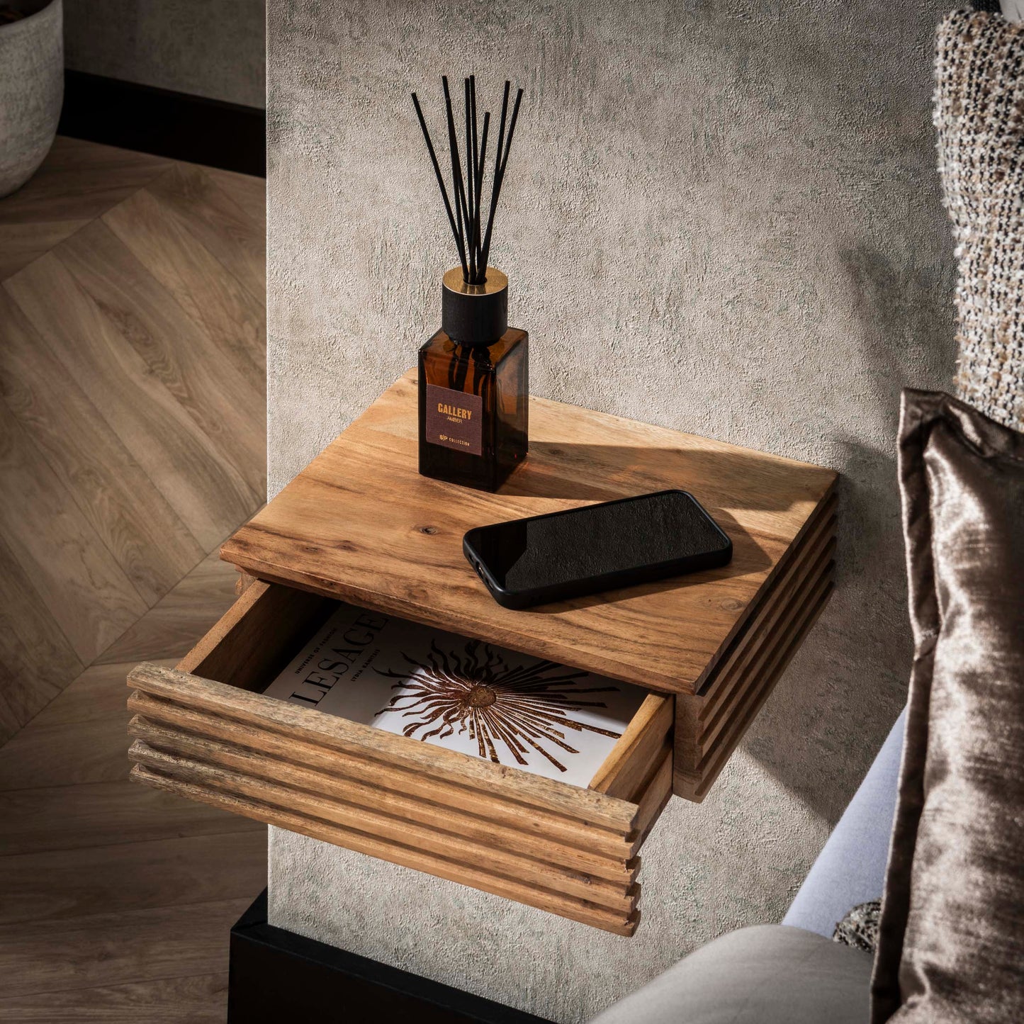 Nachttisch – 30×25×8 cm – Massiv Akazie | Modell N0015