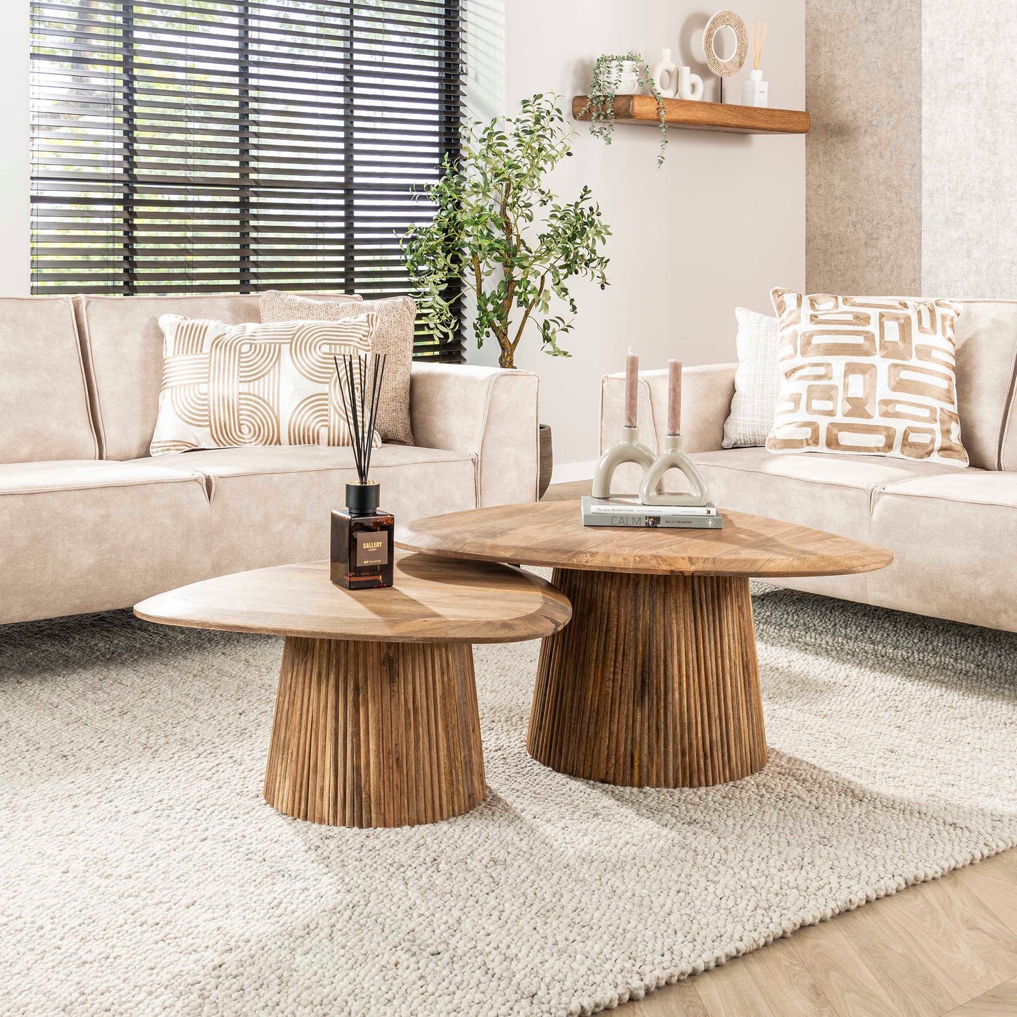 Couchtisch – 93×72×45 cm – Massiv Mango sand | Modell N0043