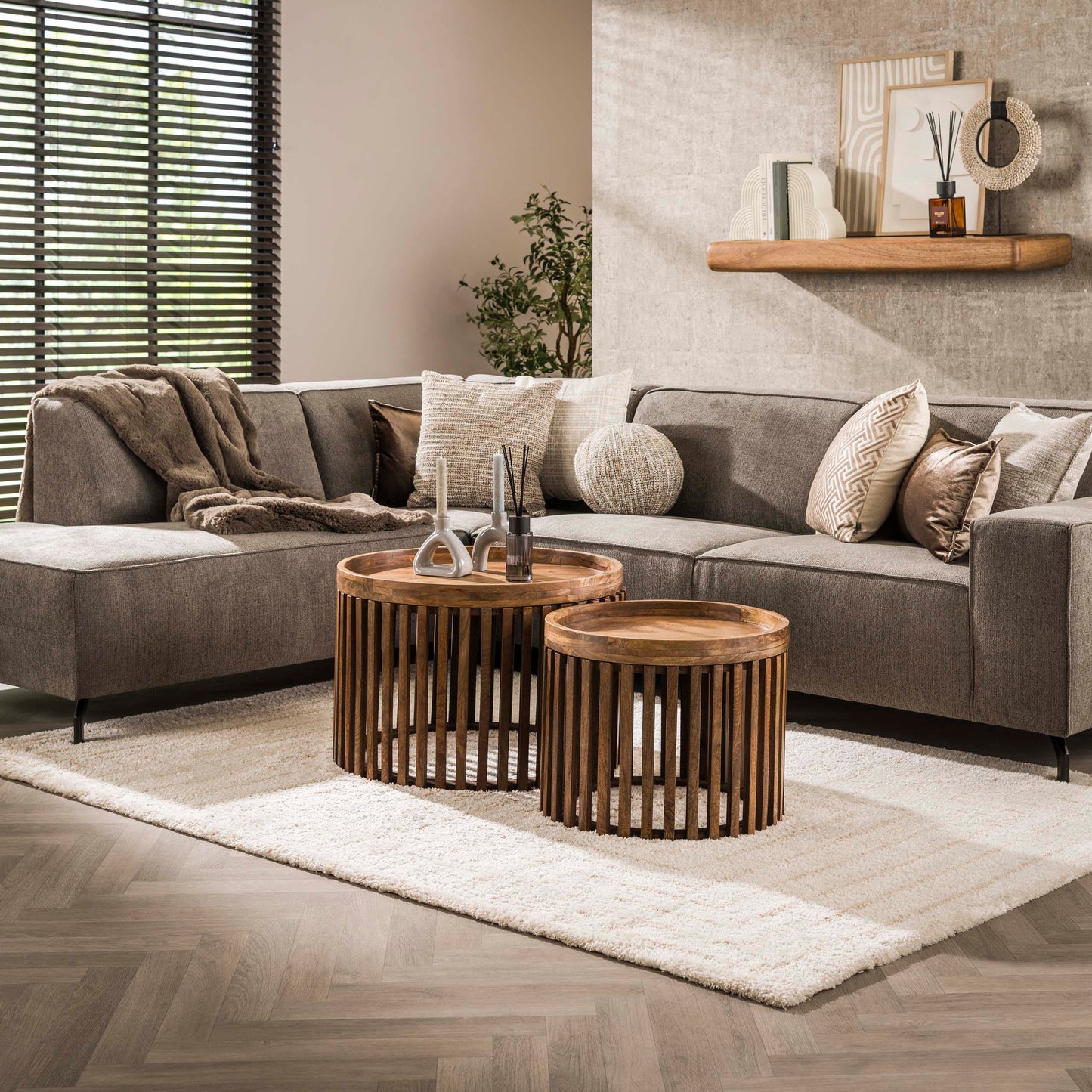 Couchtisch – 65×65×40 cm – Massiv Mango sand | Modell N0062