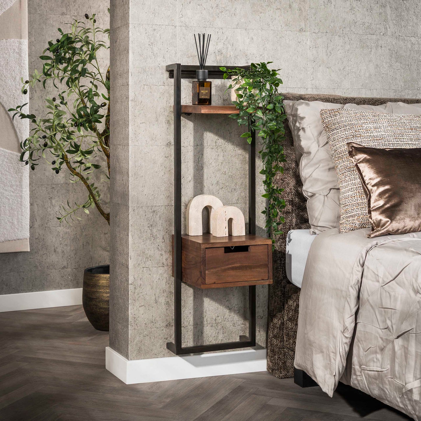 Nachttisch – 30×30×100 cm – Massiv Akazie | Modell N0102