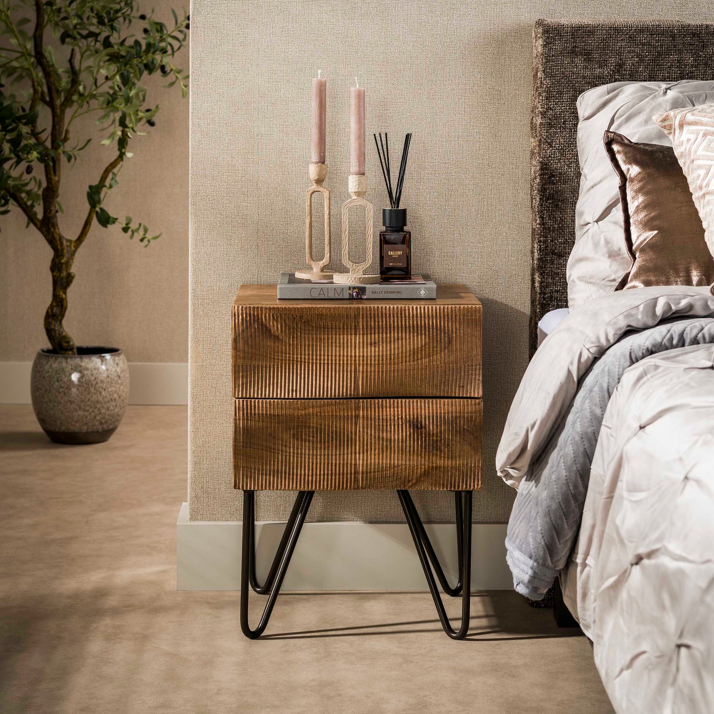 Nachttisch – 40×35×56 cm – Massiv Mango sand | Modell N0119