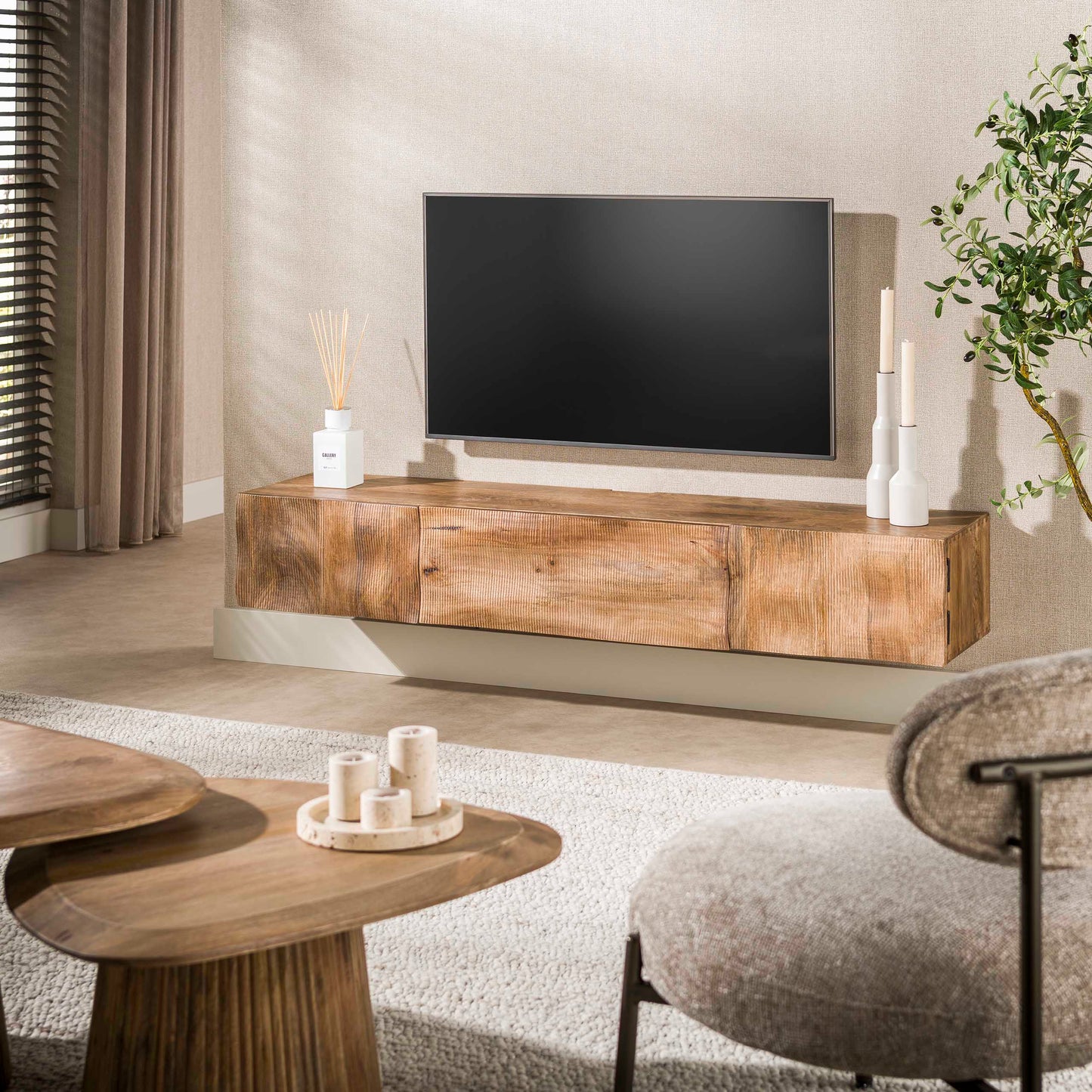 Hängeschrank – 160×35×25 cm – Massiv Mango sand | Modell N0120
