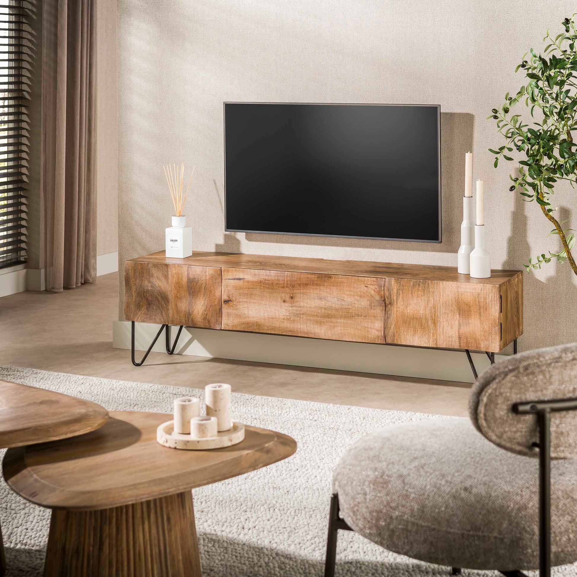 Hängeschrank – 160×35×25 cm – Massiv Mango sand | Modell N0120