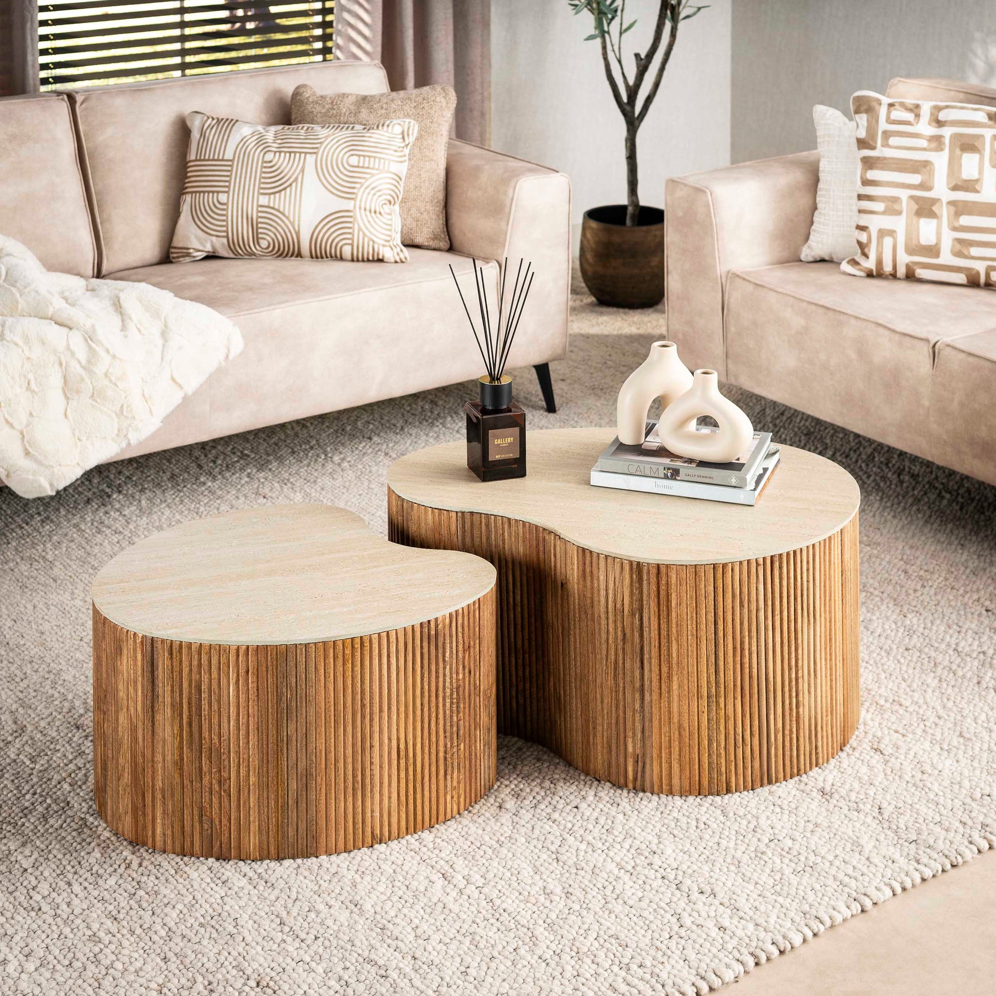 Couchtisch – nierenförmig – 82×60×40 cm – Massiv Mango sand | Modell N0132