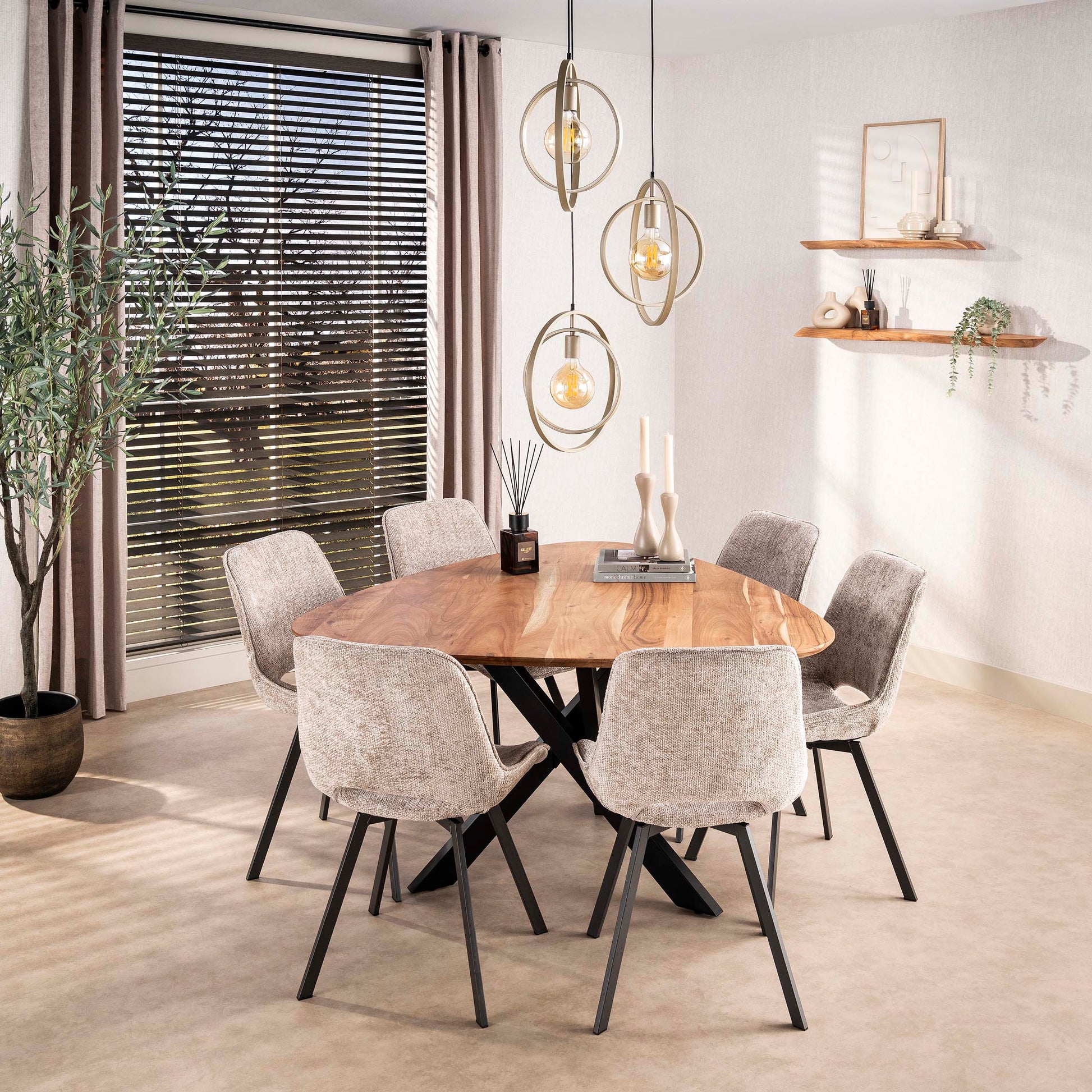 Esstisch – 135×135×76 cm – Massiv Akazie | Modell N0133