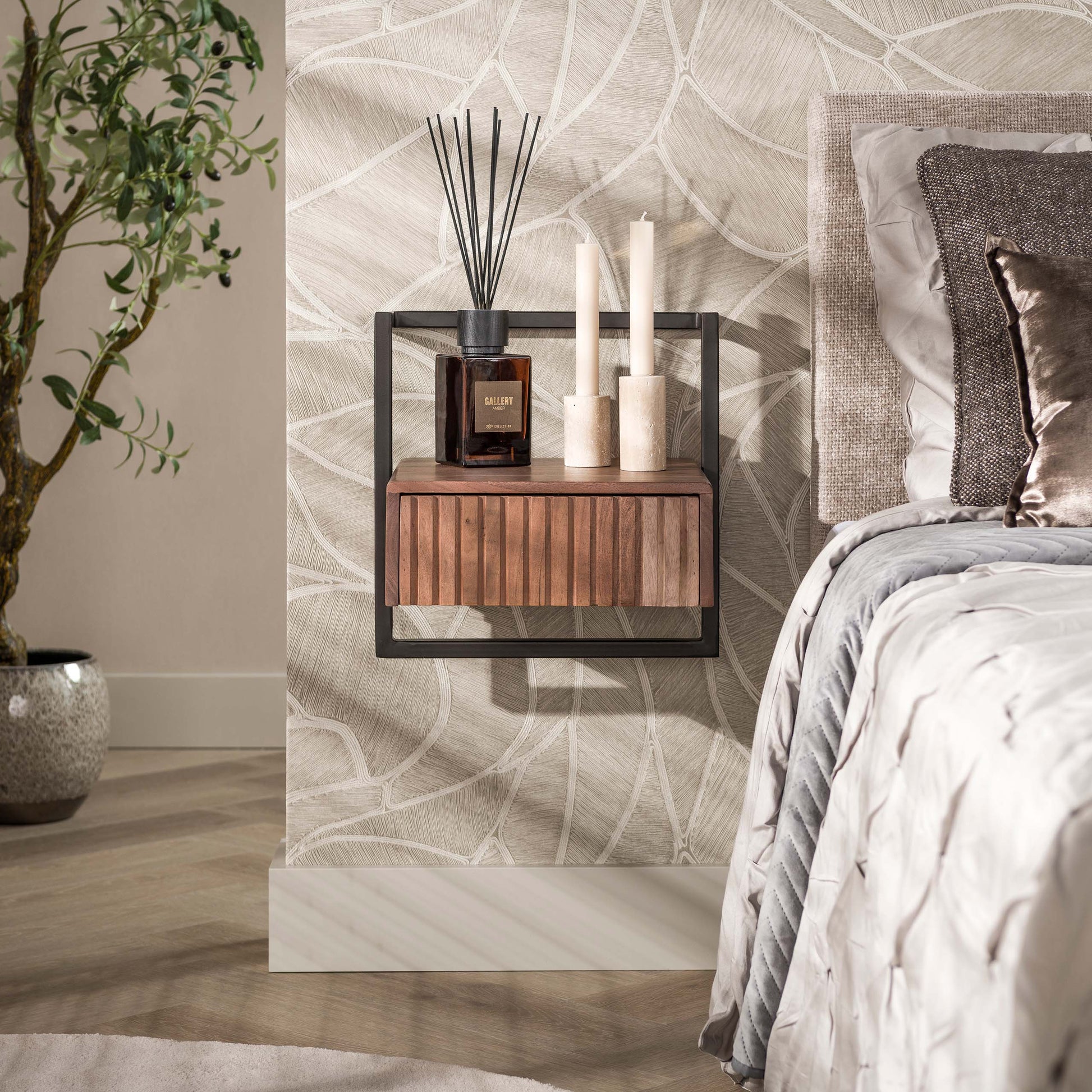 Nachttisch – 39×35×39 cm – Massiv Akazie braun | Modell N0139