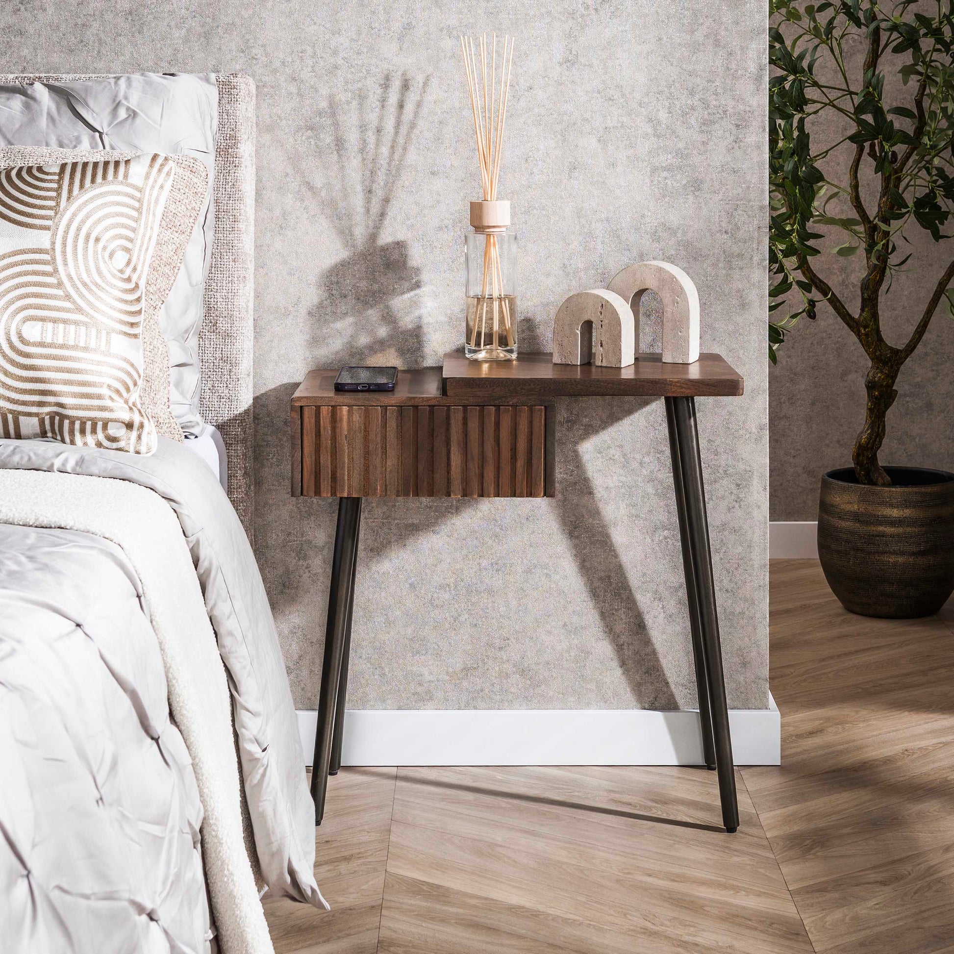 Nachttisch – 60×30×60 cm – Massiv Akazie braun | Modell N0149