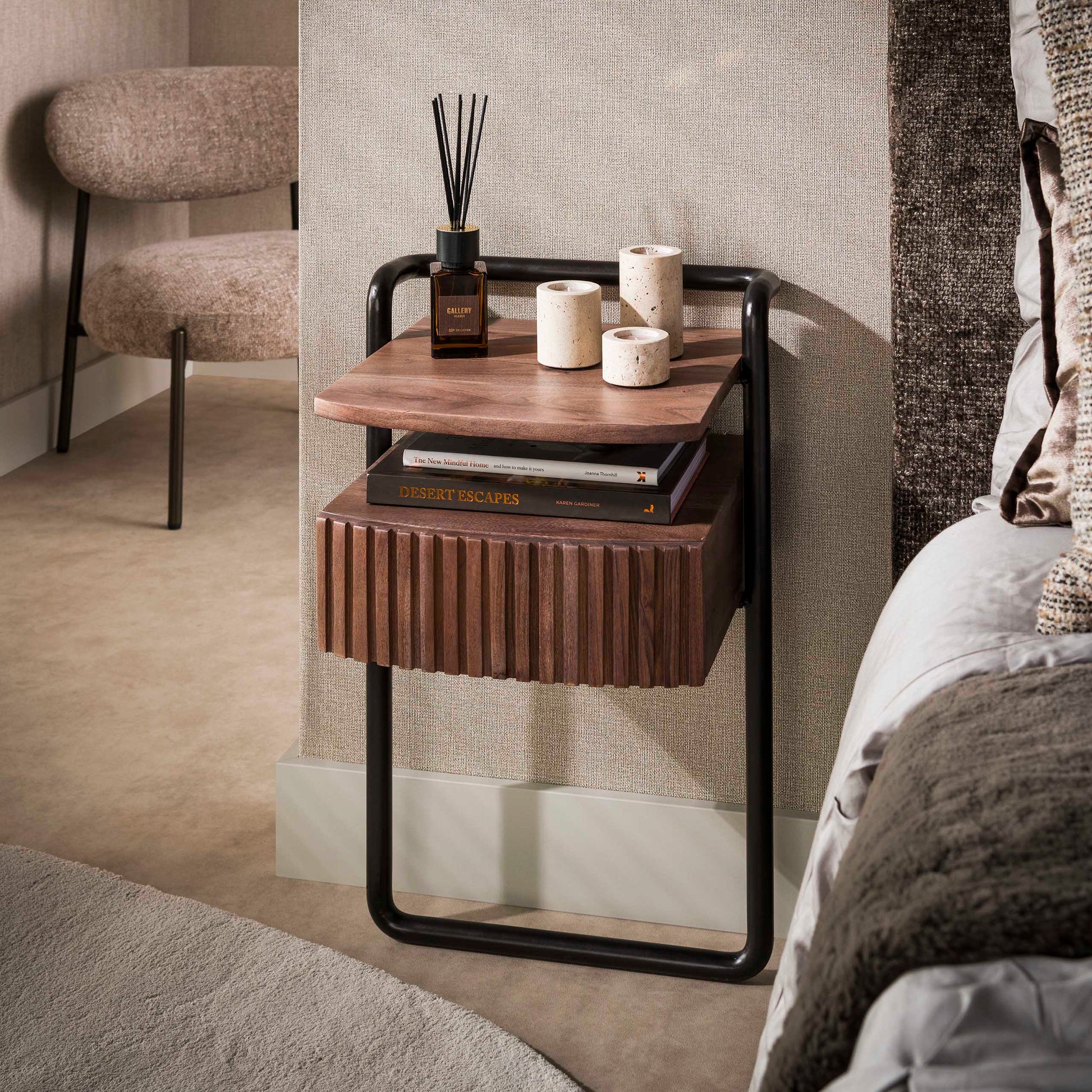 Nachttisch – 40×35×67 cm – Massiv Akazie braun | Modell N0163