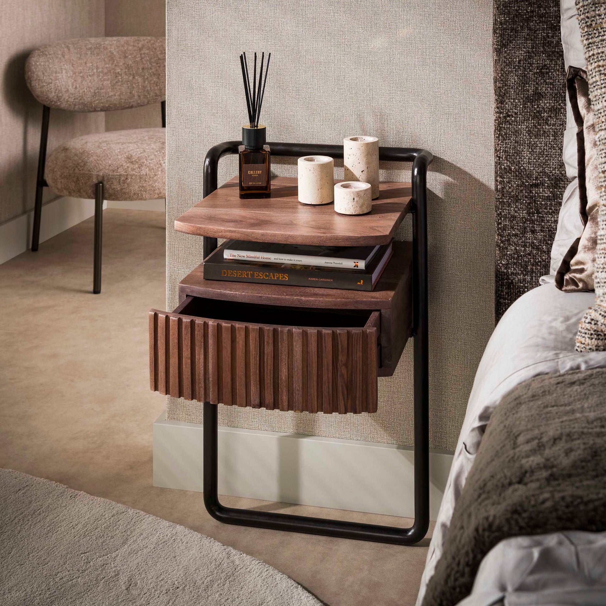 Nachttisch – 40×35×67 cm – Massiv Akazie braun | Modell N0163