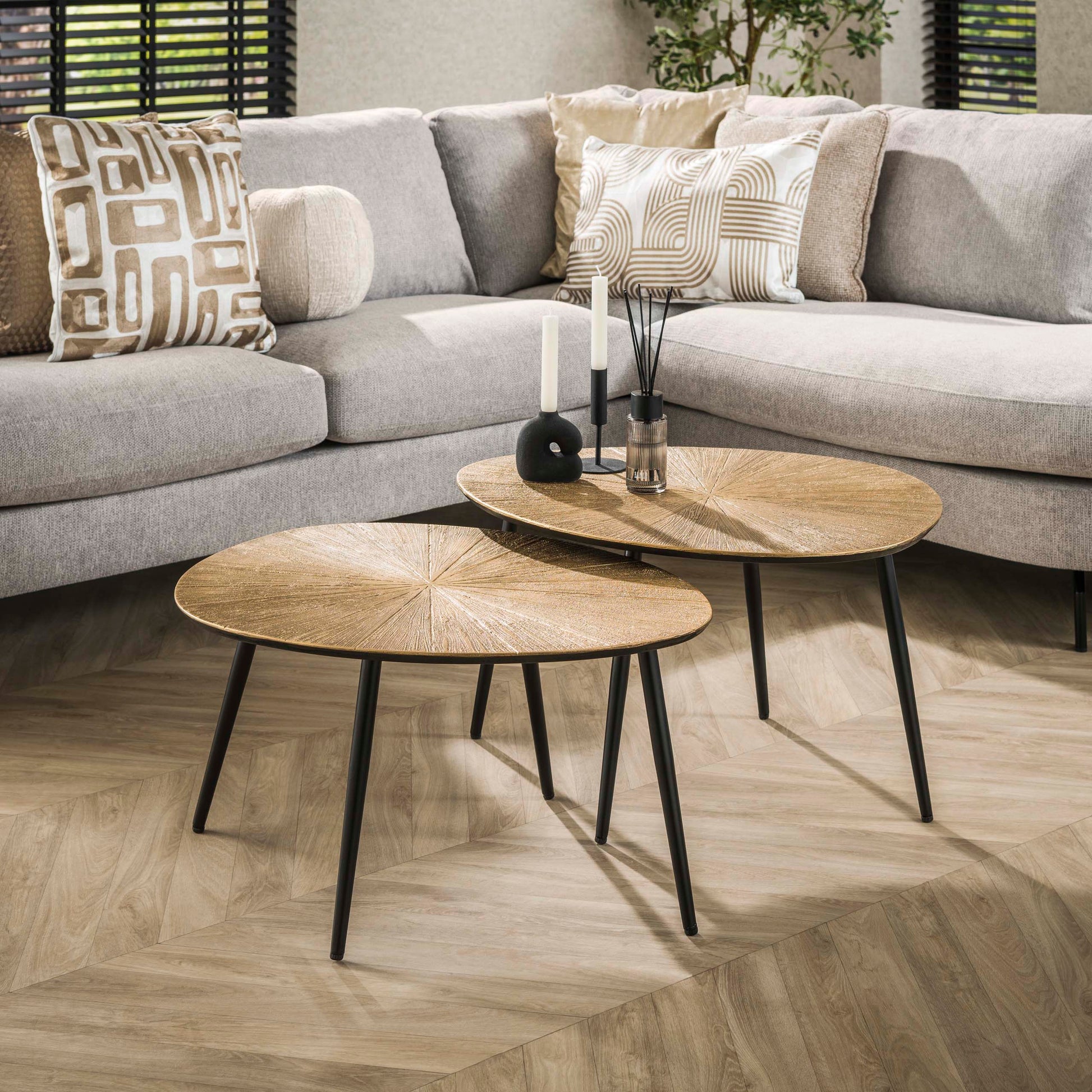 Couchtisch – organisch – 77×60×43 cm – Ray Antikgold | Modell N0194