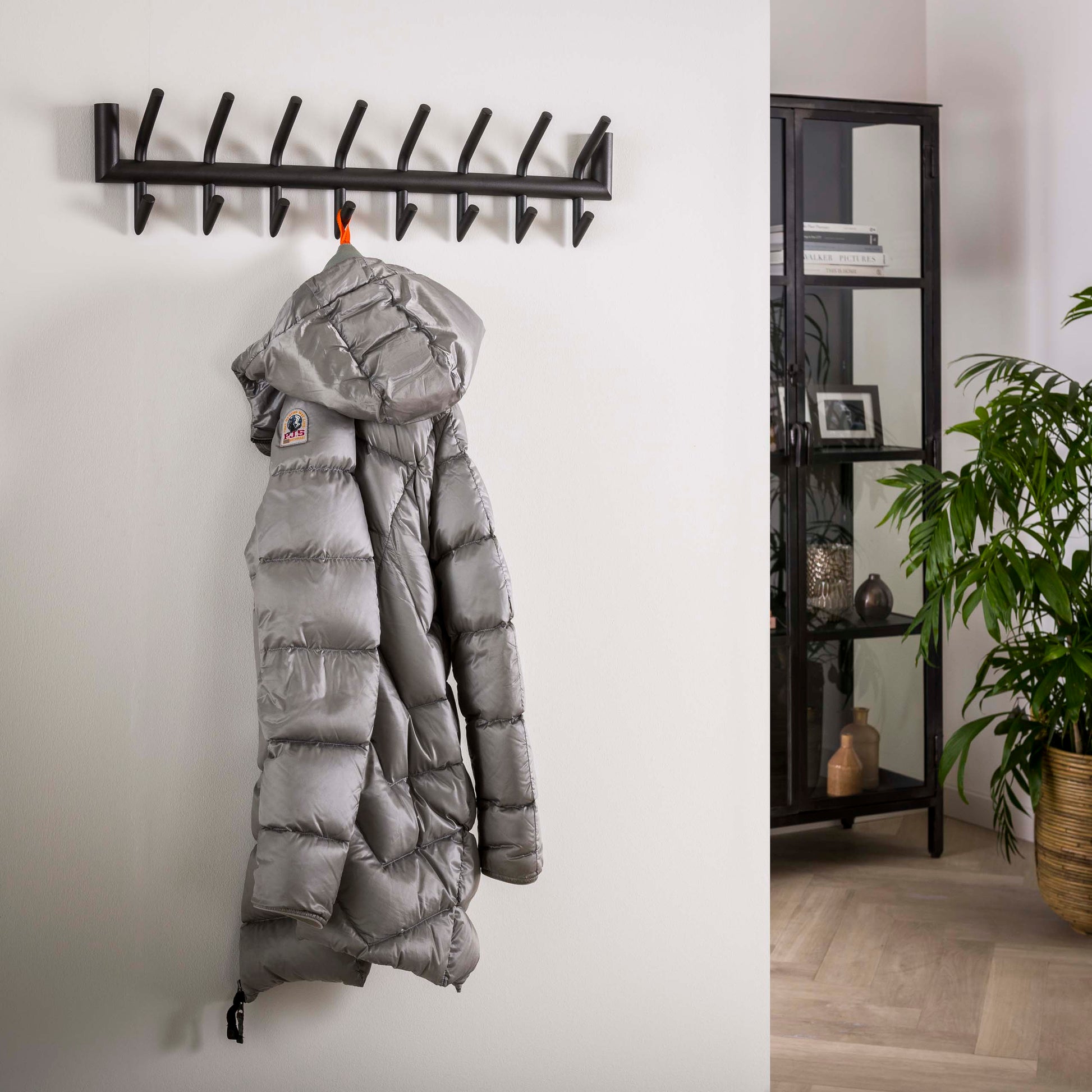 Garderobe – 8 haken – 78×10×19 cm – Matt dunkelgrau | Modell N0205