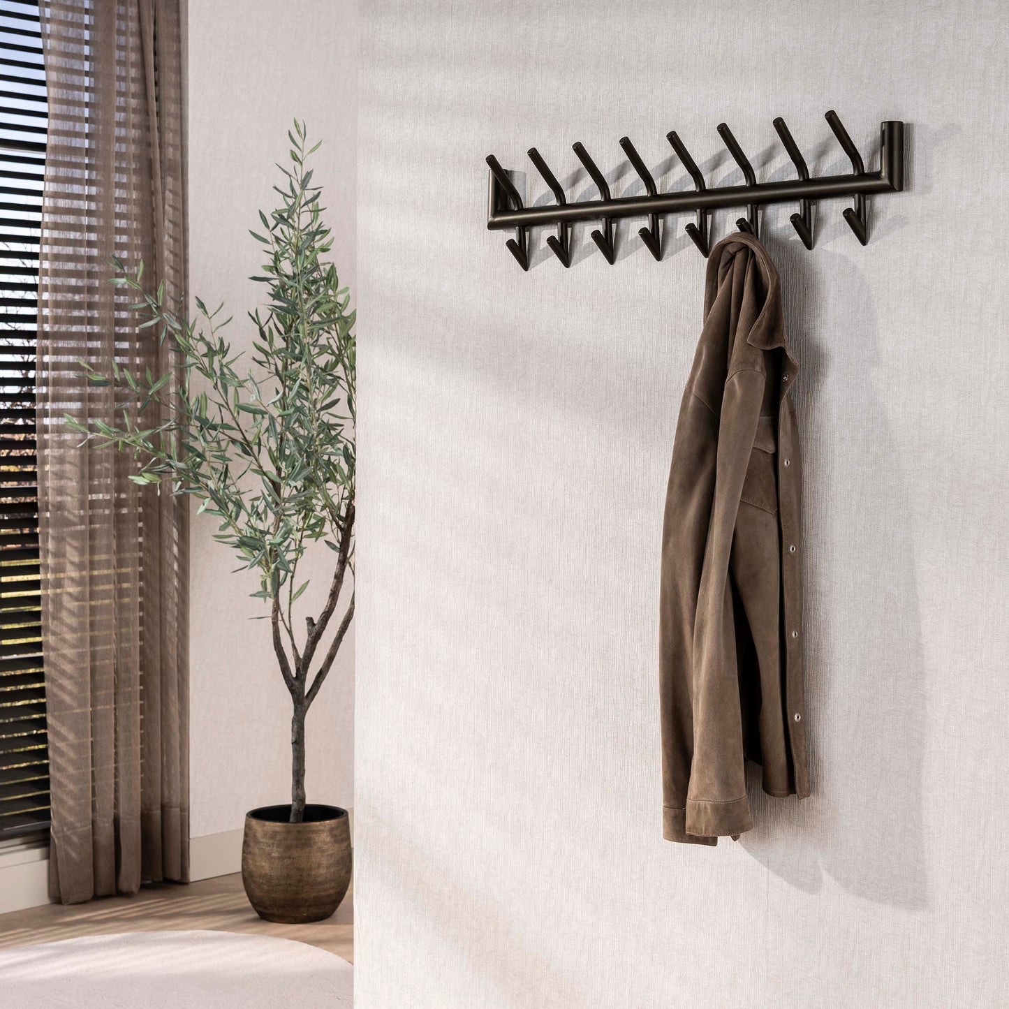 Garderobe – 8 haken – 78×10×19 cm – Matt dunkelgrau | Modell N0205
