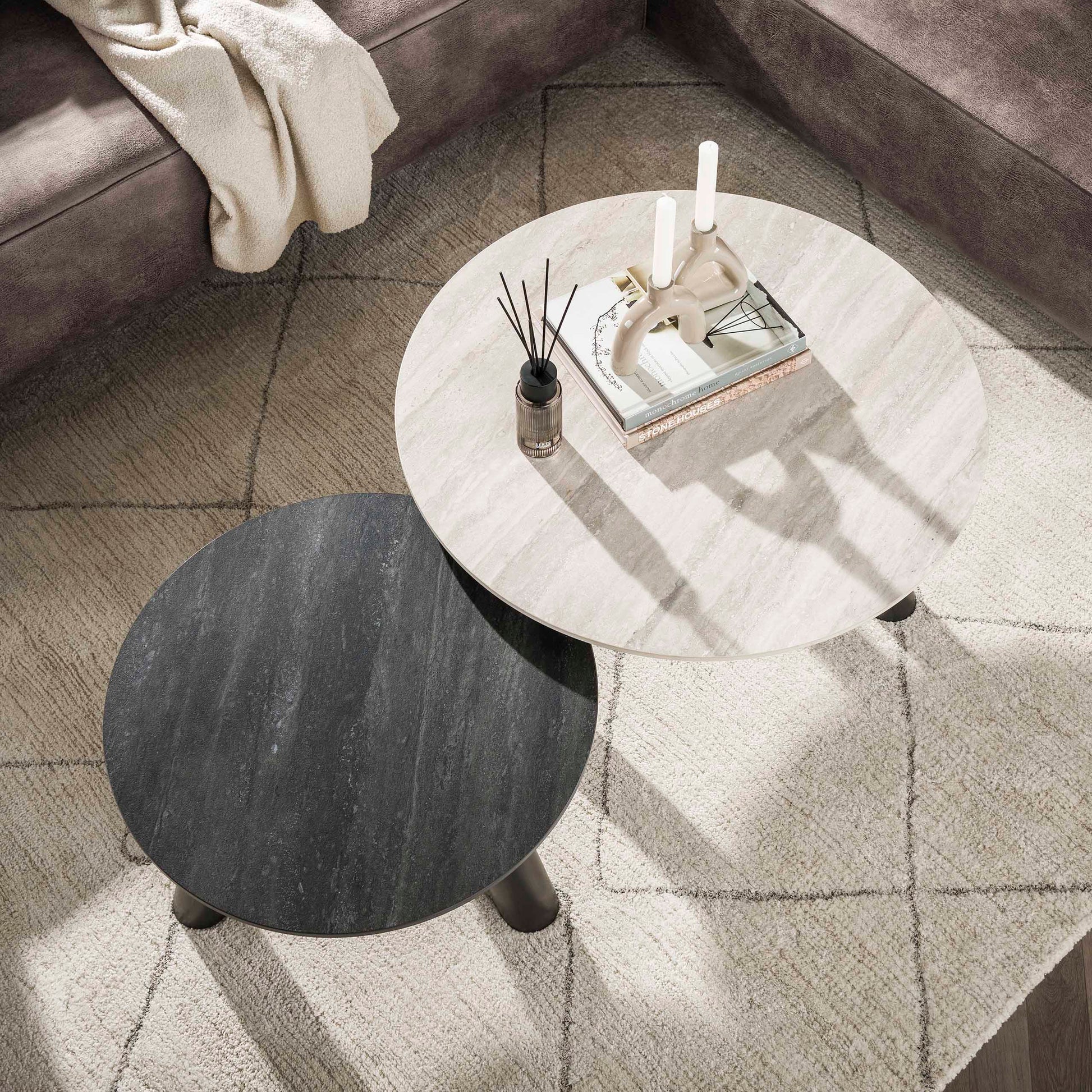 Couchtisch – rund – 80×80×35 cm – 3D Keramik travertin schwarz/grau | Modell N0327