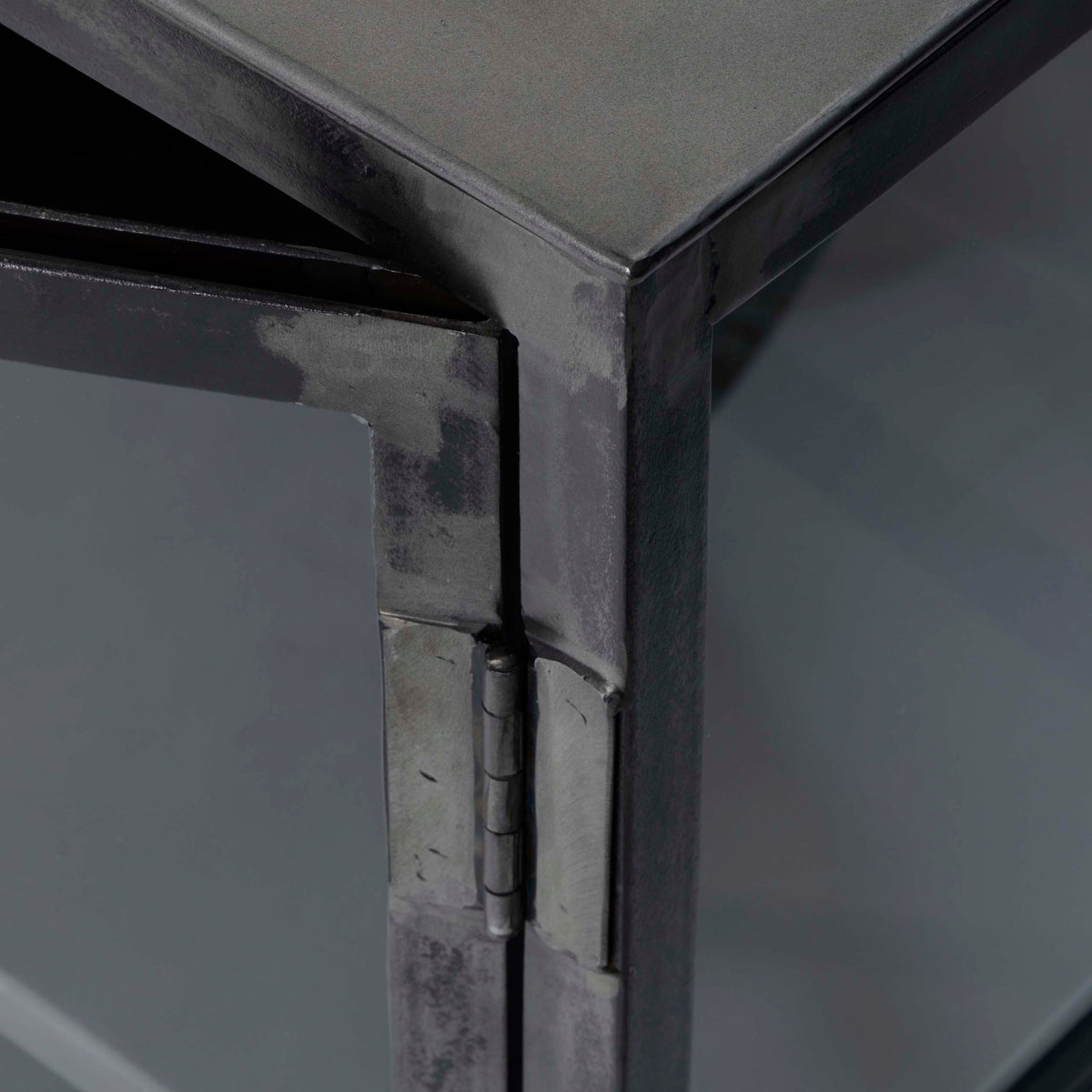 Sideboard – 180×40×92 cm – Gunmetal | Modell N0341