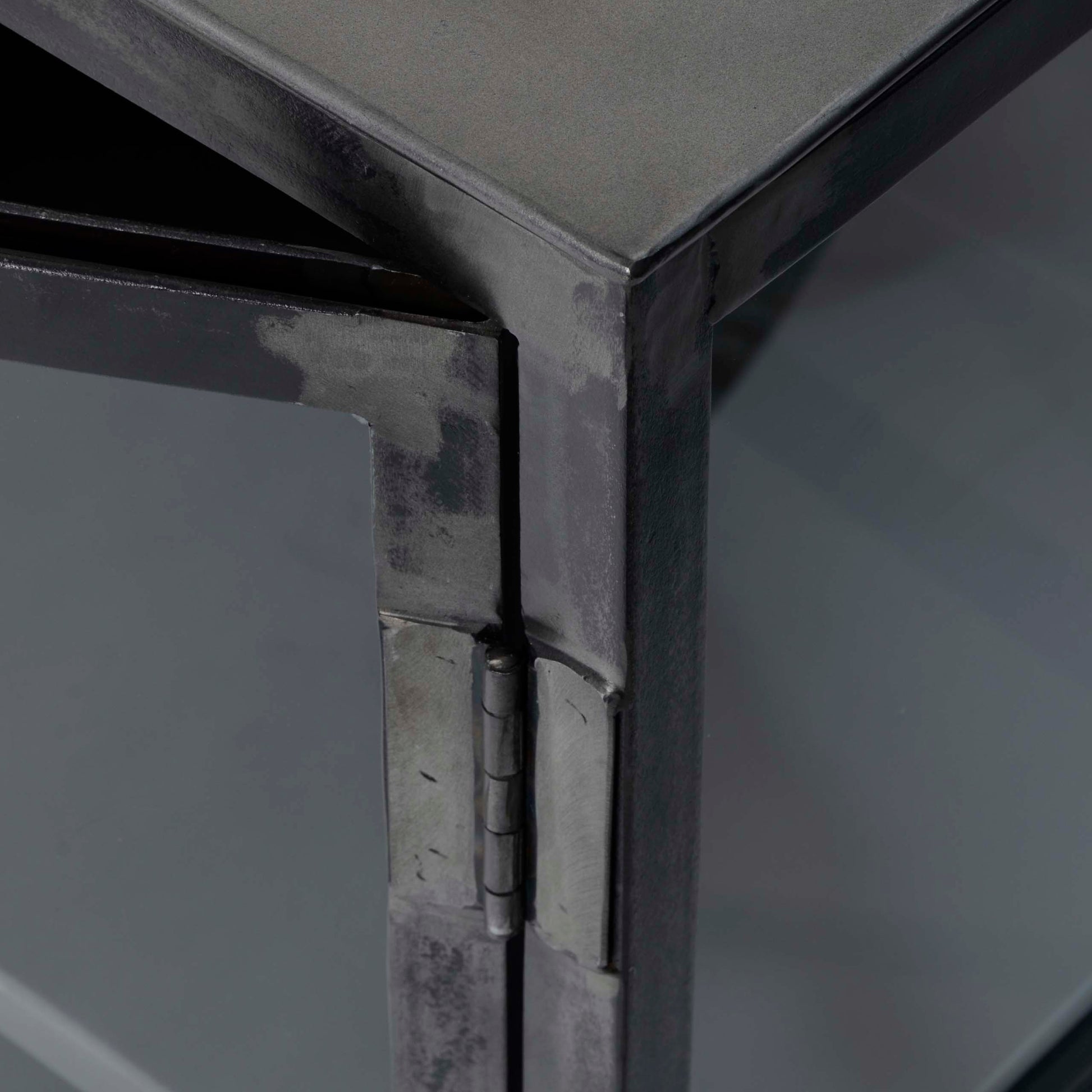 Sideboard – 180×40×92 cm – Gunmetal | Modell N0341