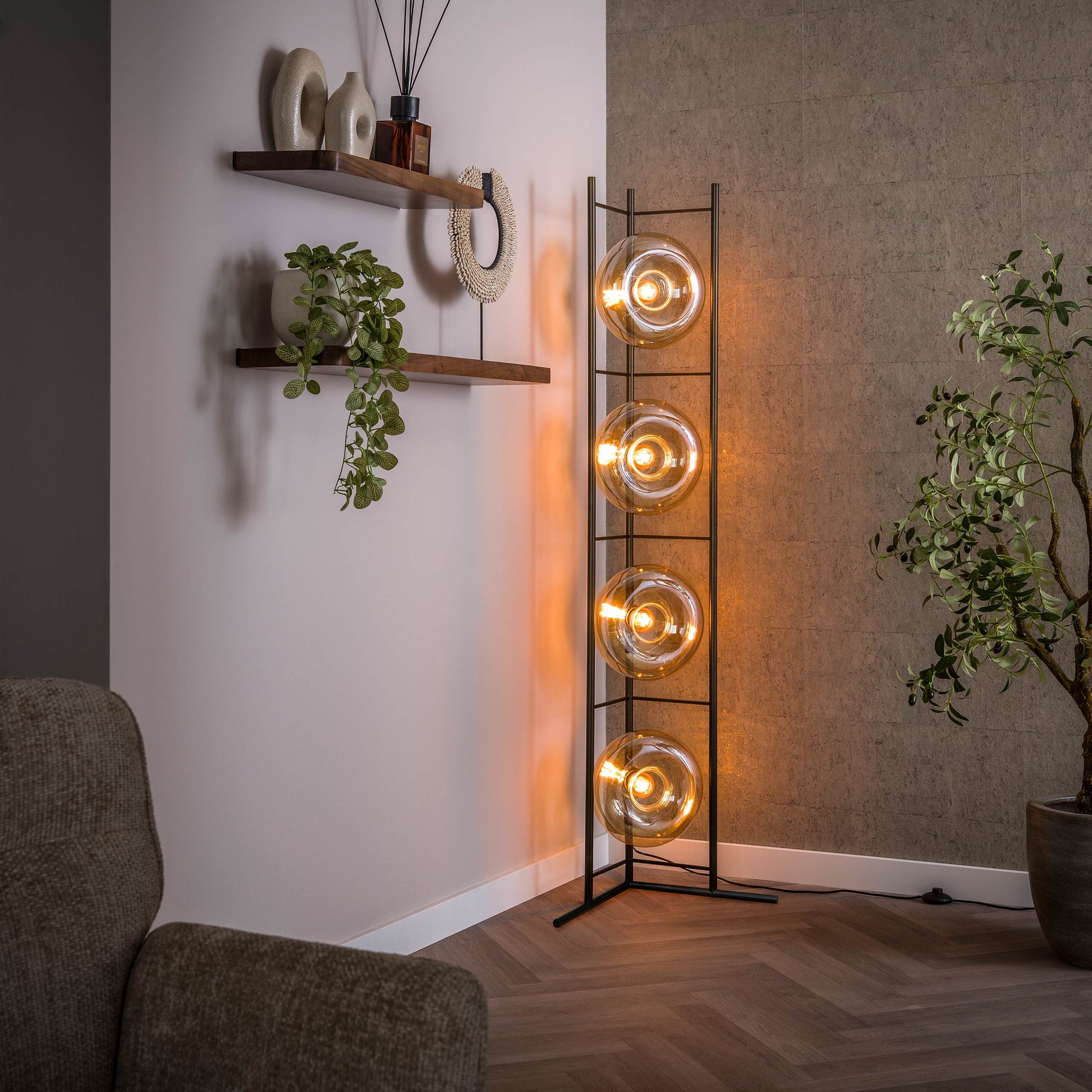 Stehleuchte – 33×20×168 cm – Amberfarbenes Glas | Modell N0346