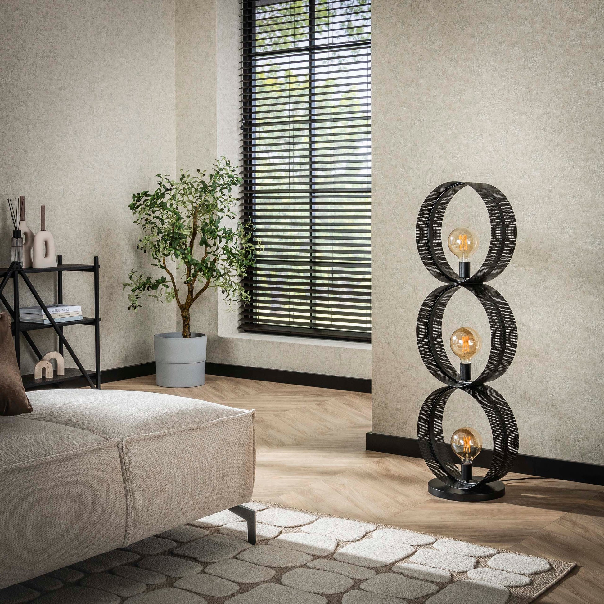 Stehleuchte – 40×30×122 cm – Charcoal | Modell N0357
