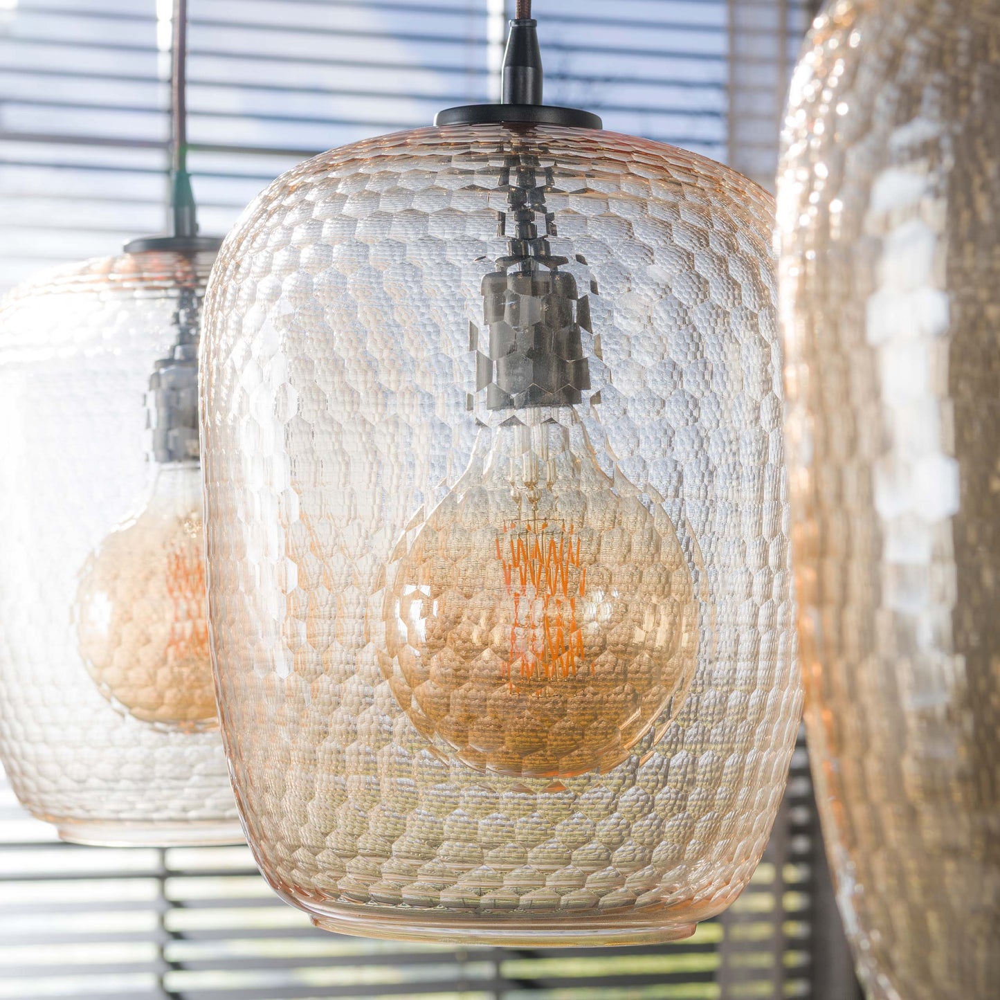 Pendelleuchte – 110×25×150 cm – Amberfarbenes Glas | Modell N0371
