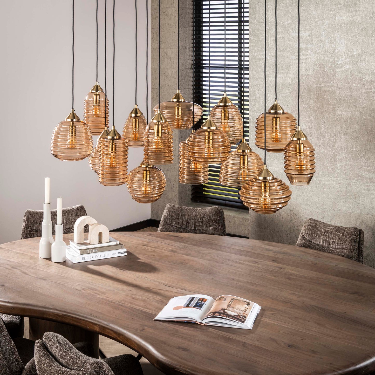 Pendelleuchte – 155×60×150 cm – Amberfarbenes Glas | Modell N0374