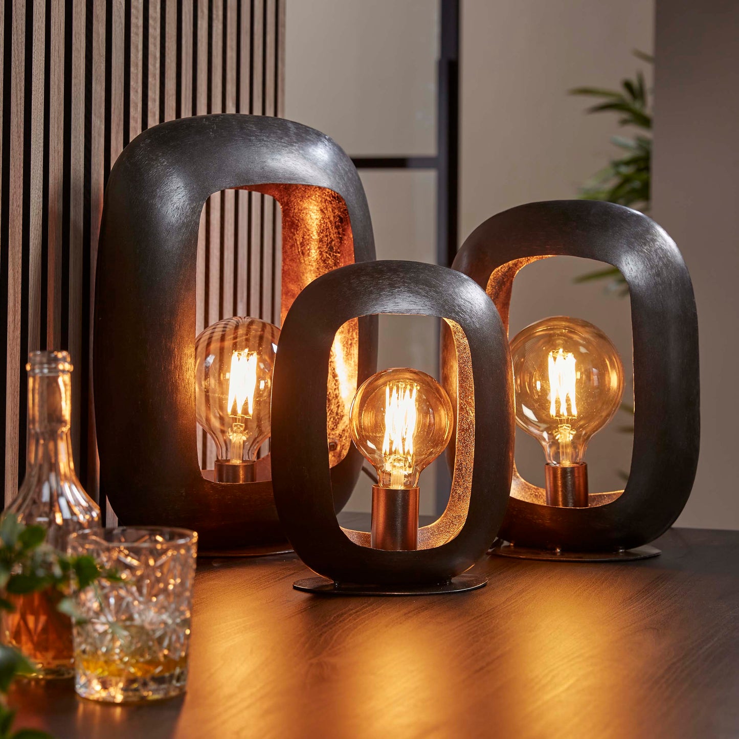 Tischleuchte – 34×13×44 cm – Schwarznickel | Modell N0392