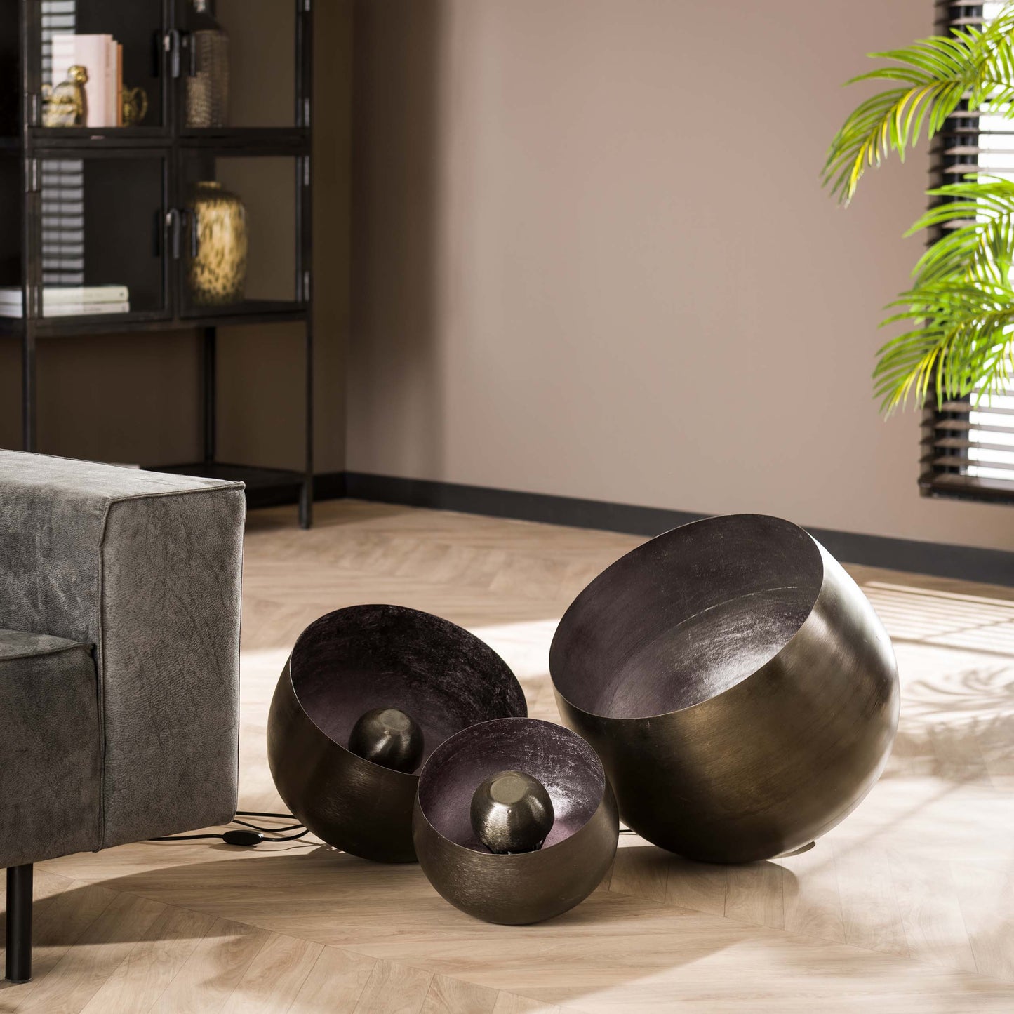 Tischleuchte – 46×46×46 cm – Schwarznickel | Modell N0437