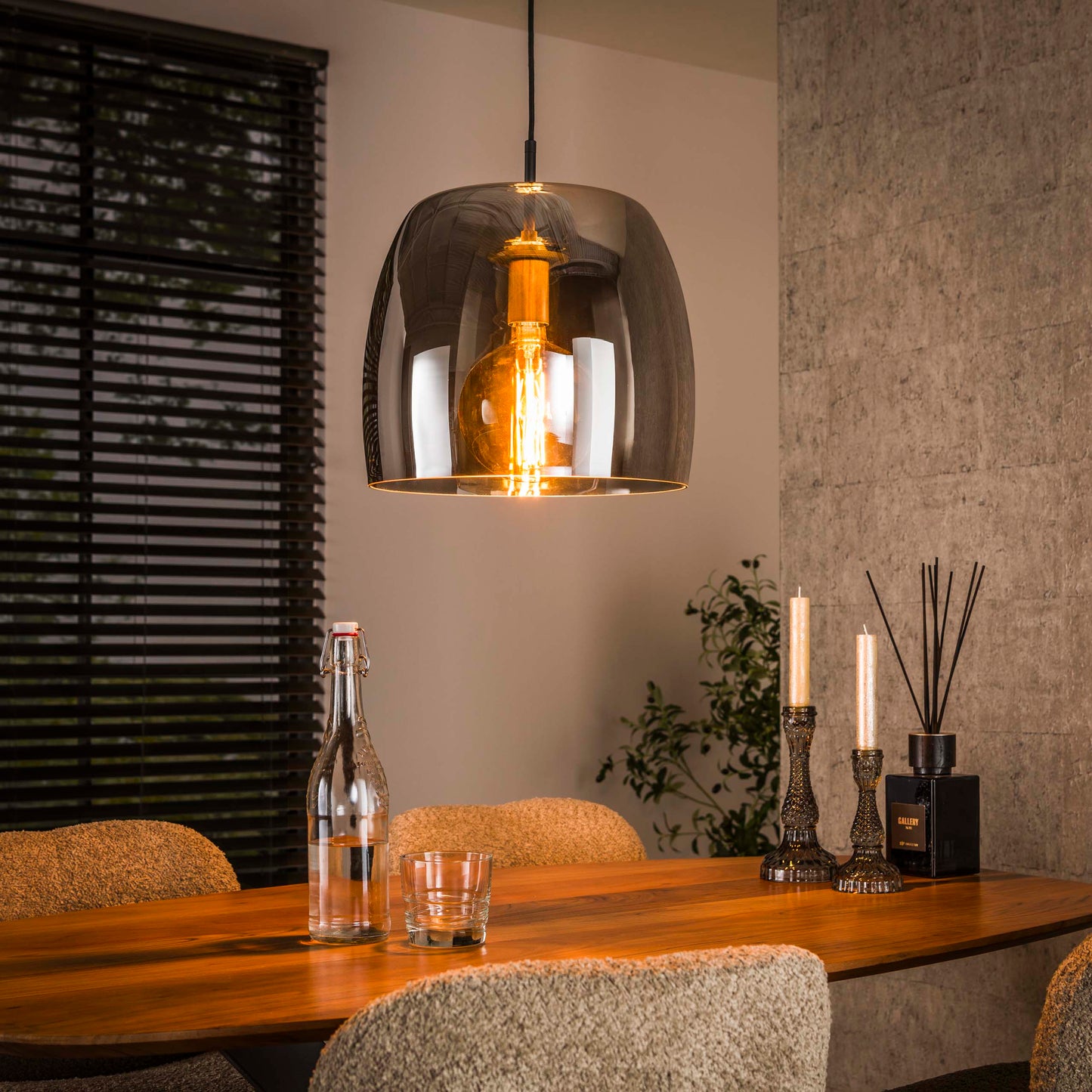 Pendelleuchte – 35×35×150 cm – Amberfarbenes Glas | Modell N0494