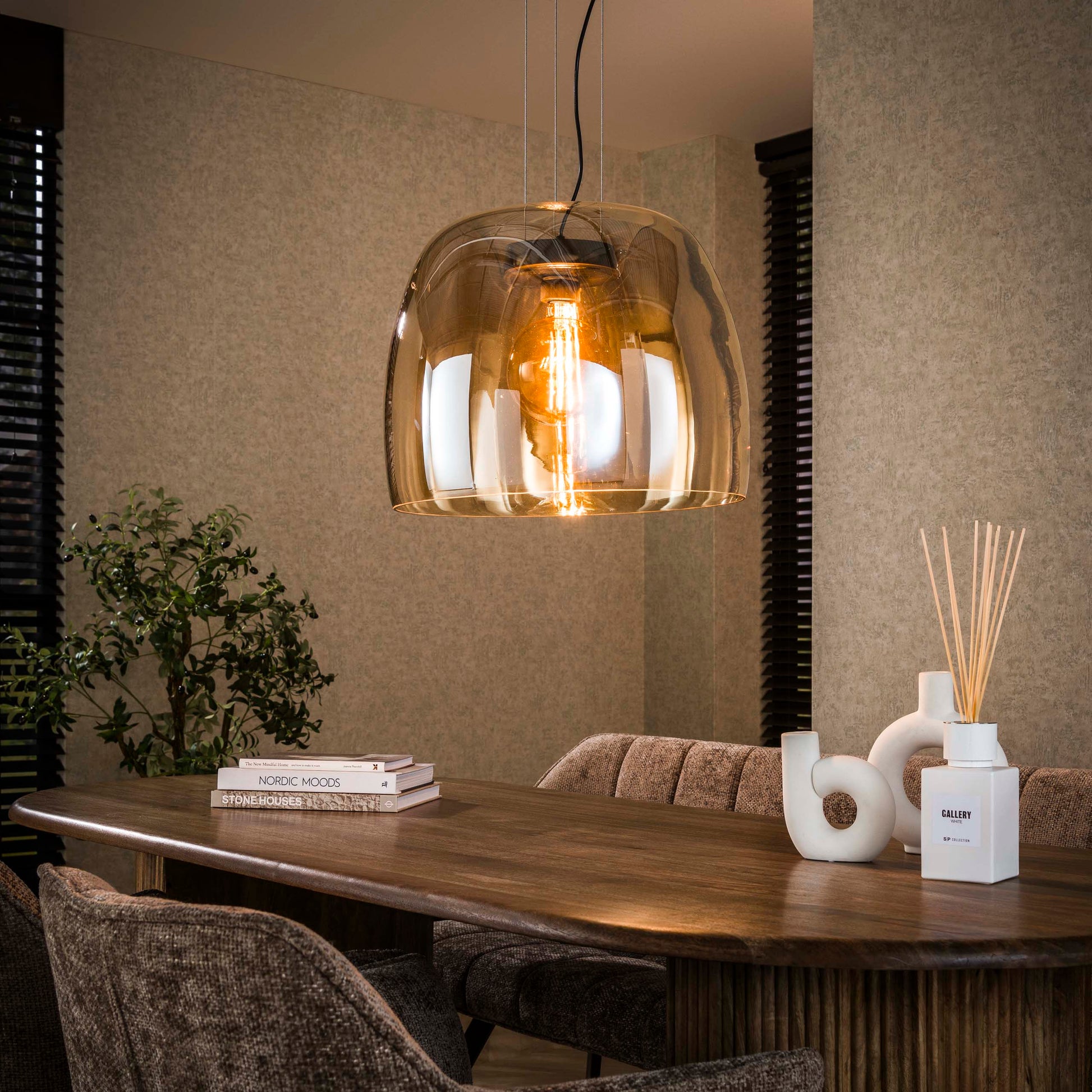 Pendelleuchte – 48×48×150 cm – Amberfarbenes Glas | Modell N0495