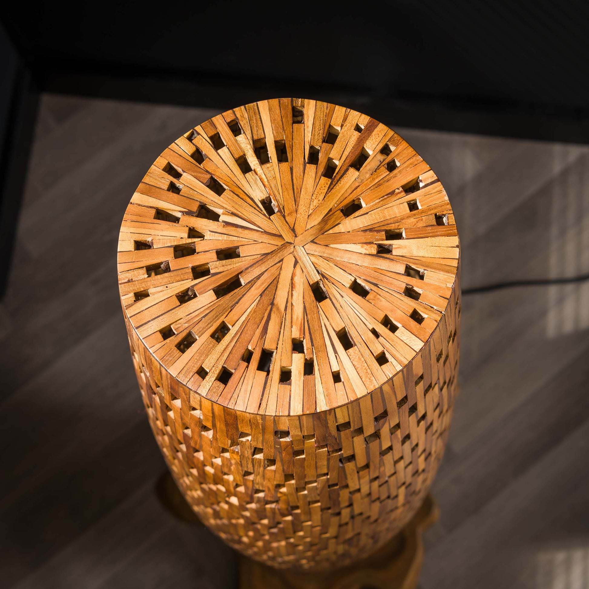 Stehleuchte – 40×40×145 cm – Massiv Teak | Modell N0498