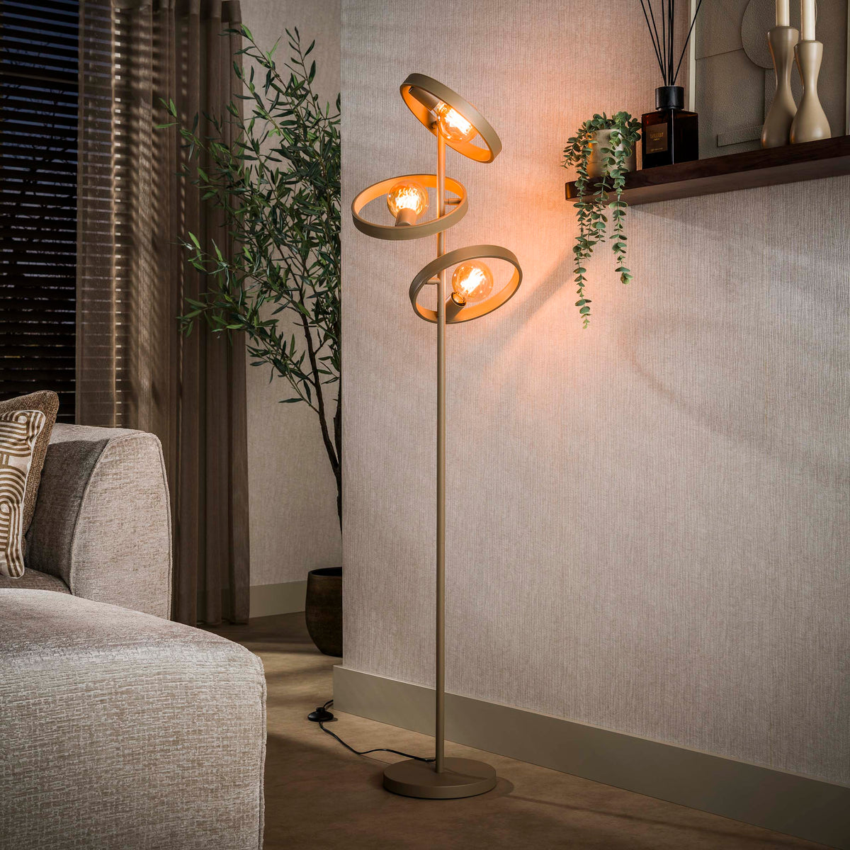 Stehleuchte – 40×40×155 cm – Beige | Modell N0536