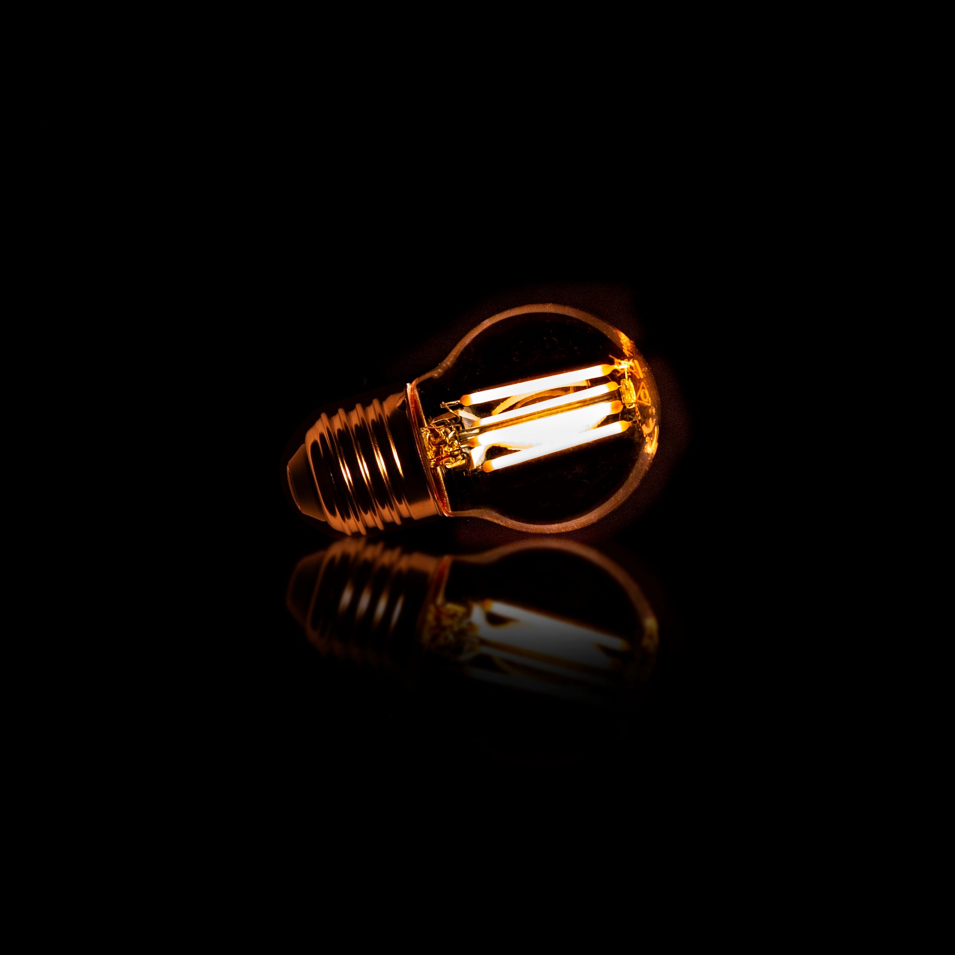 Leuchtmittel – led – 4,5×4,5×7,5 cm – Amberfarbenes Glas | Modell N0555