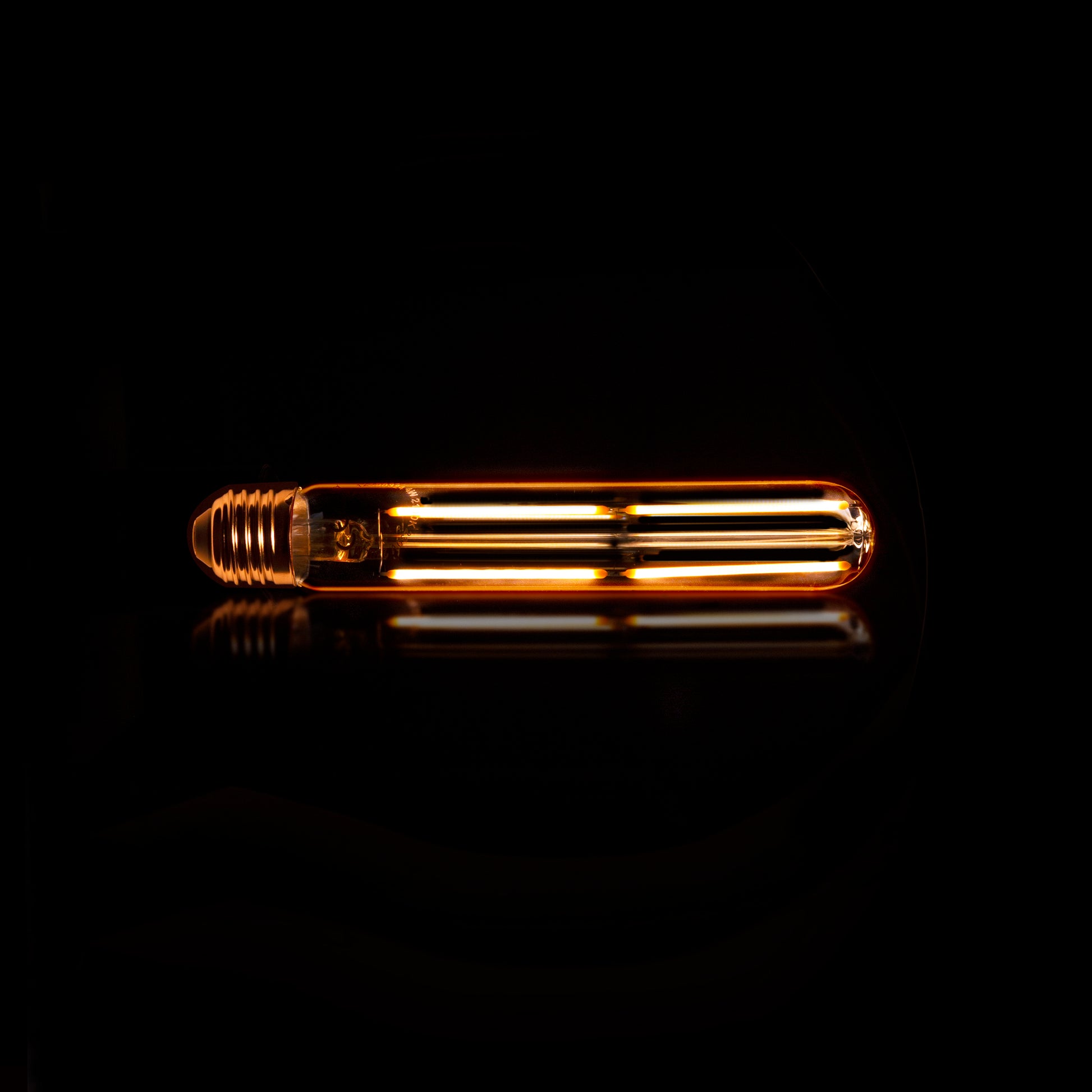 Leuchtmittel – led – 3×3×18,5 cm – Amberfarbenes Glas | Modell N0562