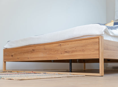 Arona Massivholz Eichen Bett – Stilvolles Schlafen